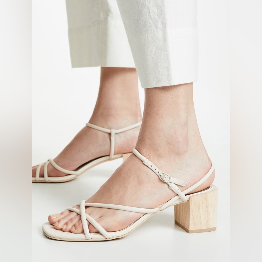 Dolce Vita Zayla Block Heel Sandals - Ivory size 8